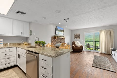 Condo, Multiple Beds, Hot Tub, Mountain View (#A201 - No Pets Allowed) | Private kitchen | Fridge, microwave, oven, stovetop