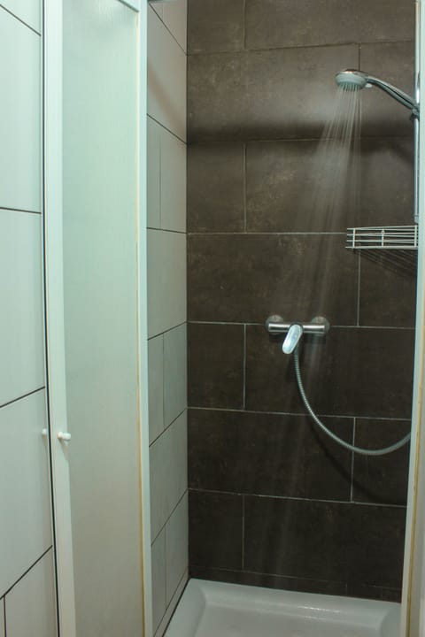 Comfort Shared Dormitory, Shared Bathroom (4 people) | Bathroom shower