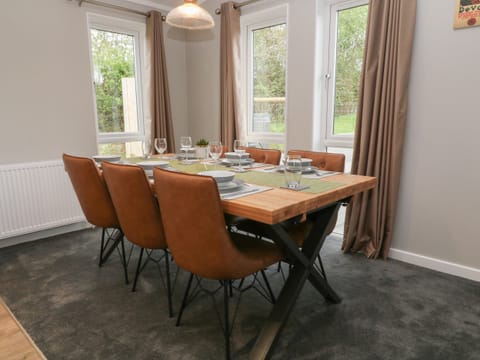 Cottage | Private kitchen | Fridge, dishwasher, electric kettle, toaster