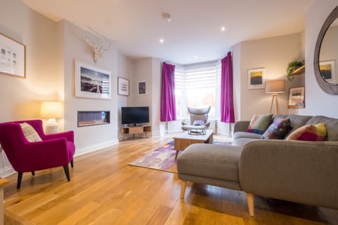 Cottage | Living room