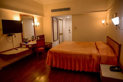 Deluxe Room | Desk, free WiFi, bed sheets