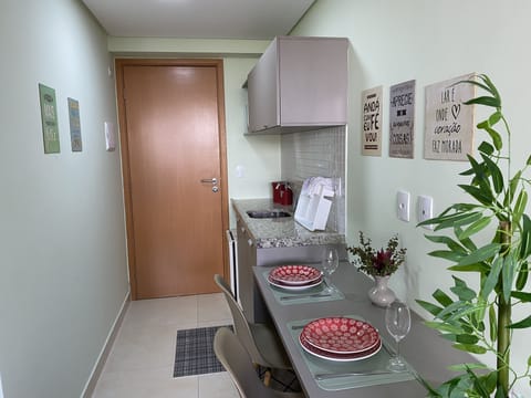 Basic Suite | In-room dining