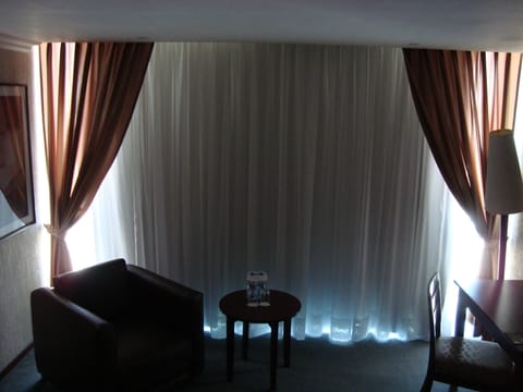 Executive Room | Living area | TV