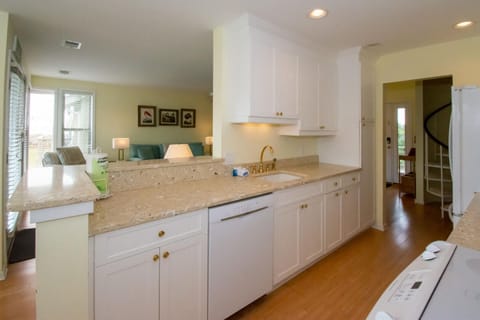 Condo, Multiple Beds, Balcony, Ocean View | Private kitchen | Coffee/tea maker