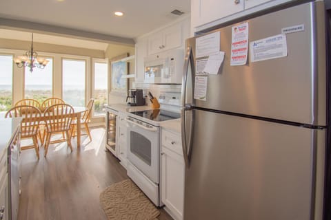 Condo, Multiple Beds, Kitchen, Ocean View | Private kitchen | Coffee/tea maker