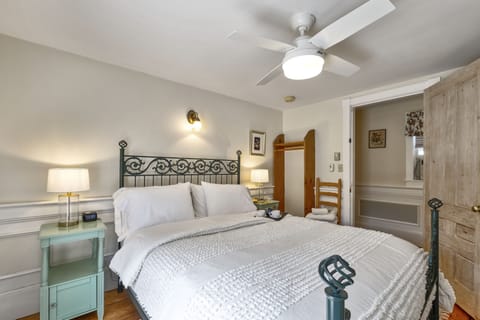 Family Suite, Fireplace | Premium bedding, memory foam beds, in-room safe, individually decorated