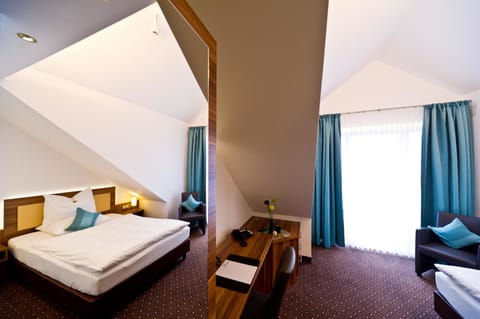 Economy Double Room | 1 bedroom, premium bedding, pillowtop beds, in-room safe