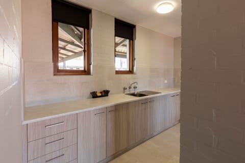 Apartment | Private kitchenette | Fridge, coffee/tea maker, electric kettle