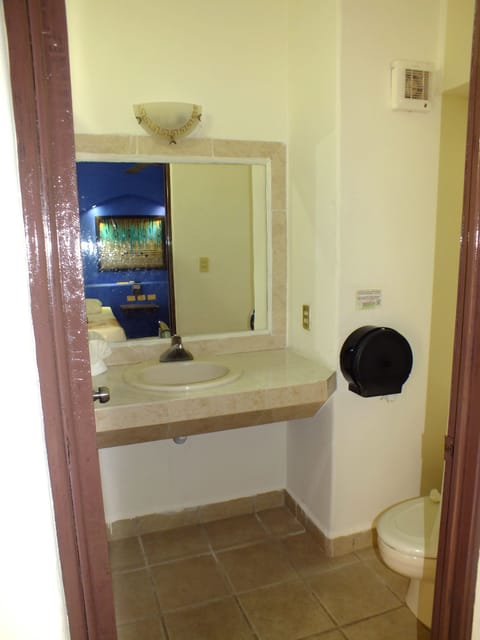 Standard Quadruple Room   | Bathroom | Shower, free toiletries, towels