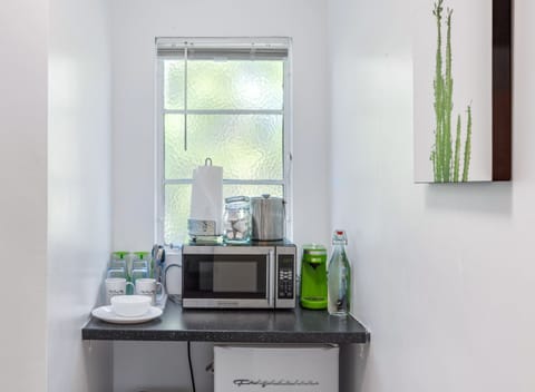 Standard Room, 1 King Bed, Accessible | Private kitchenette | Fridge, coffee/tea maker