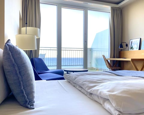 Luxury Double Room, Balcony, Sea View | Hypo-allergenic bedding, in-room safe, desk, laptop workspace