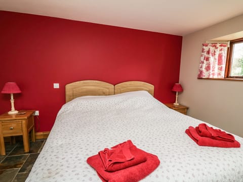 Cottage | 4 bedrooms, individually decorated, individually furnished, free WiFi