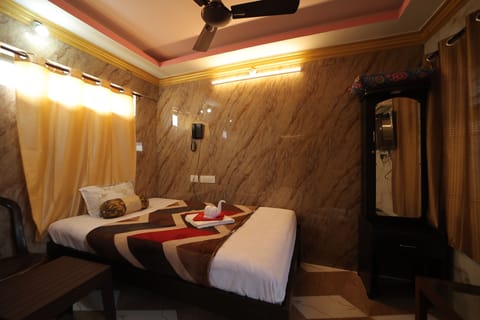 Deluxe Single Room | Egyptian cotton sheets, premium bedding, free WiFi, bed sheets