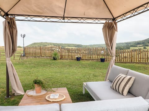 Cottage | Property grounds