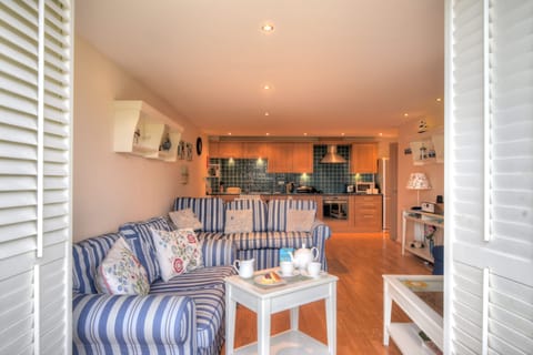 Cottage | Living room | TV, DVD player