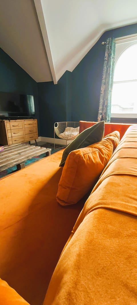 Apartment, Ensuite | Lounge