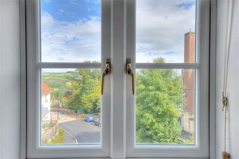 Cottage | 3 bedrooms, individually decorated, individually furnished, free WiFi