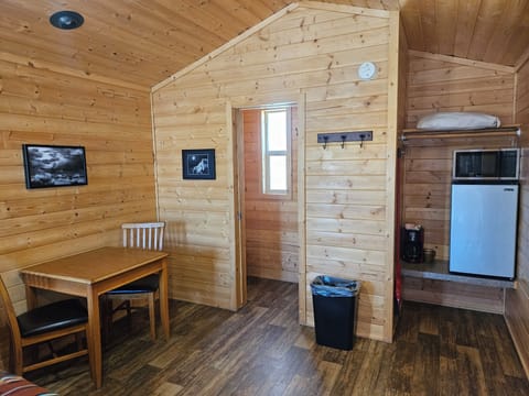 Deluxe Cabin B (1/2 bath) | Individually decorated, individually furnished, bed sheets