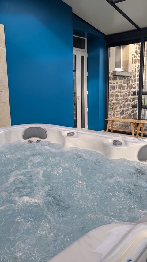 Comfort Cottage, Ensuite, Courtyard View | Spa | Steam room