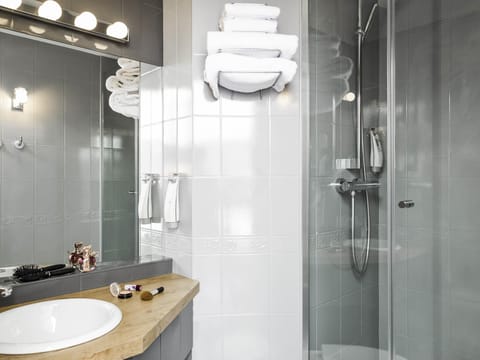 Premium bedding, pillowtop beds, individually furnished, desk