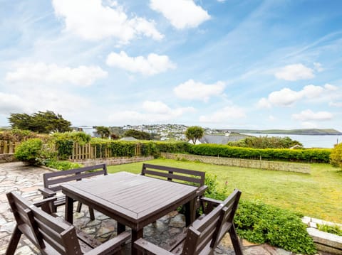 Cottage | Outdoor dining