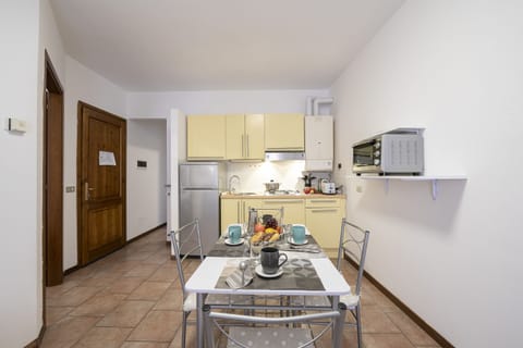 Standard Apartment, 1 Bedroom, Beachside (Casa Dolce Casa Stresa 50m from lake) | Private kitchen | Fridge, stovetop, coffee/tea maker, electric kettle