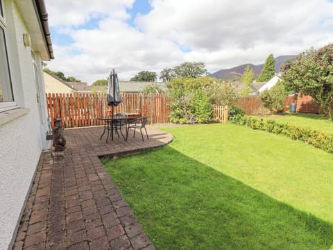 Cottage | Outdoor dining