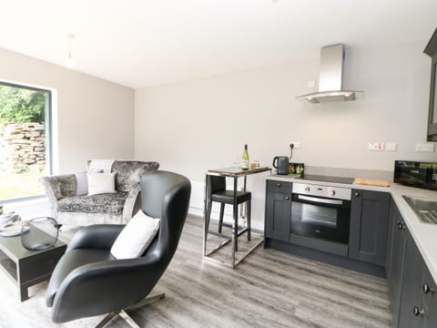 Cottage | 1 bedroom, individually decorated, individually furnished, free WiFi