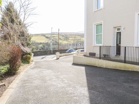 Cottage | Property grounds