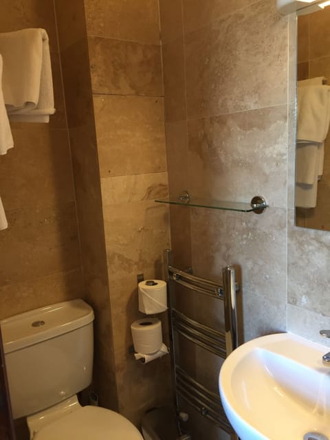 Double Room | Bathroom sink