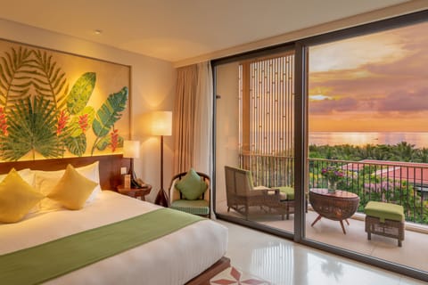 Premium Room, Sea View | Pillowtop beds, minibar, in-room safe, desk