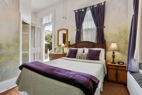 Superior Queen Room | Individually decorated, individually furnished, desk, iron/ironing board