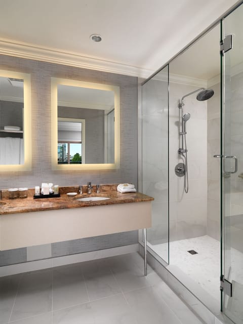 Luxury Suite (Premier) | Bathroom | Combined shower/tub, deep soaking tub, designer toiletries, hair dryer