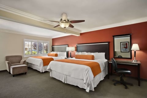 Suite, Non Smoking, Refrigerator & Microwave | Premium bedding, in-room safe, blackout drapes, iron/ironing board