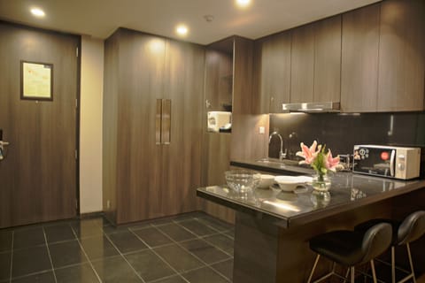 Premium Studio, 1 Double Bed, Kitchenette | Private kitchen | Mini-fridge, coffee/tea maker, eco-friendly cleaning products