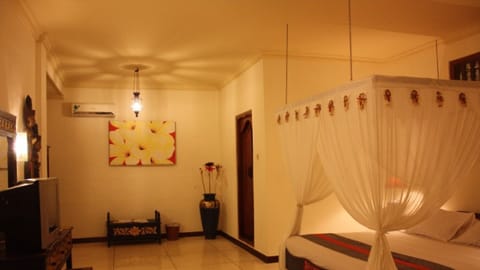 Standard Double Room | Minibar, free cribs/infant beds, rollaway beds, free WiFi