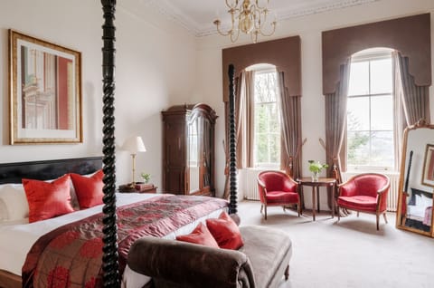 Feature King Bedded Room in Historic Mansion House | In-room safe, desk, blackout drapes, iron/ironing board