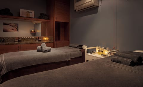 Couples treatment rooms, body treatments, aromatherapy