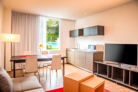 In-room safe, iron/ironing board, free cribs/infant beds