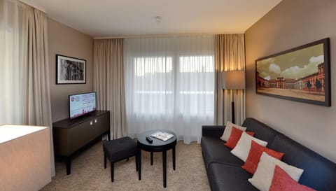 Executive Room, 2 Twin Beds, Non Smoking | 1 bedroom, premium bedding, minibar, in-room safe