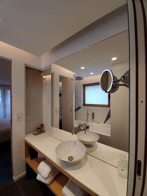 Superior Room, Multiple Beds, Non Smoking, Mountain View | Bathroom | Combined shower/tub, hair dryer, bathrobes, slippers