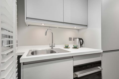 Superior Studio | Private kitchenette | Electric kettle, toaster