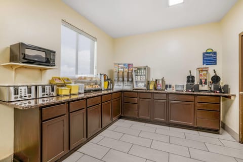 Free daily on-the-go breakfast