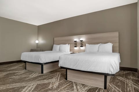 Standard Room, 2 Queen Beds, Accessible, Bathtub | Premium bedding, Tempur-Pedic beds, desk, blackout drapes