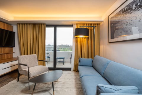 Suite, Balcony, City View | 1 bedroom, premium bedding, minibar, in-room safe