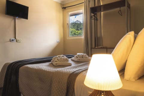 Standard Double Room | Free WiFi, bed sheets