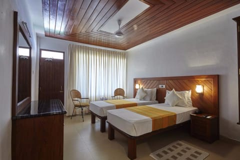 Deluxe Double Room | In-room safe, individually furnished, desk, blackout drapes