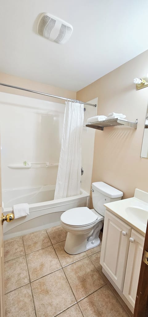 Free toiletries, hair dryer