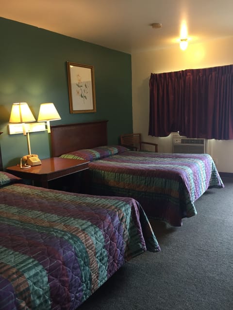 Standard Double Room | Desk, free WiFi, bed sheets