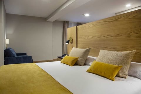 Superior Double Room | Minibar, in-room safe, desk, free WiFi